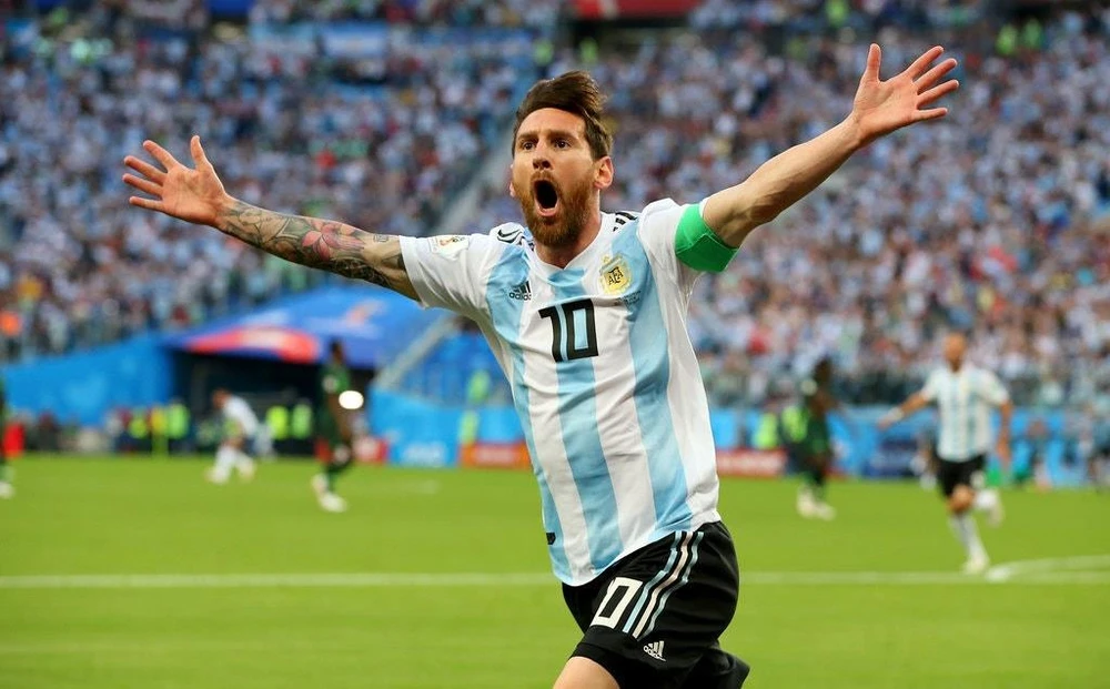 Messi là đội trưởng của Argentina và là cầu thủ vĩ đại của thế giới.