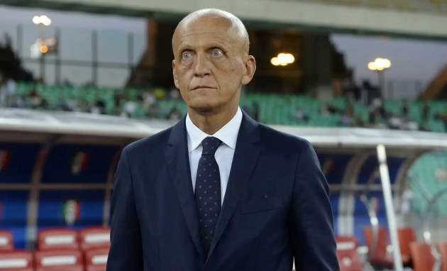 Pierluigi Collina luôn là biểu tượng cho sự chuyên nghiệp trong giới bóng đá.